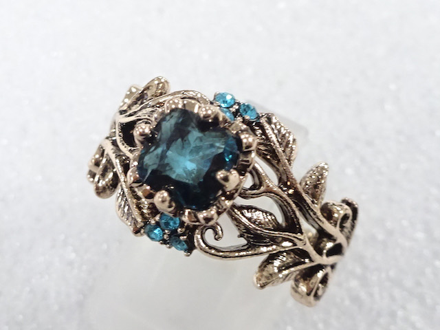 Japanese Kimono / Antique Accessories Metal